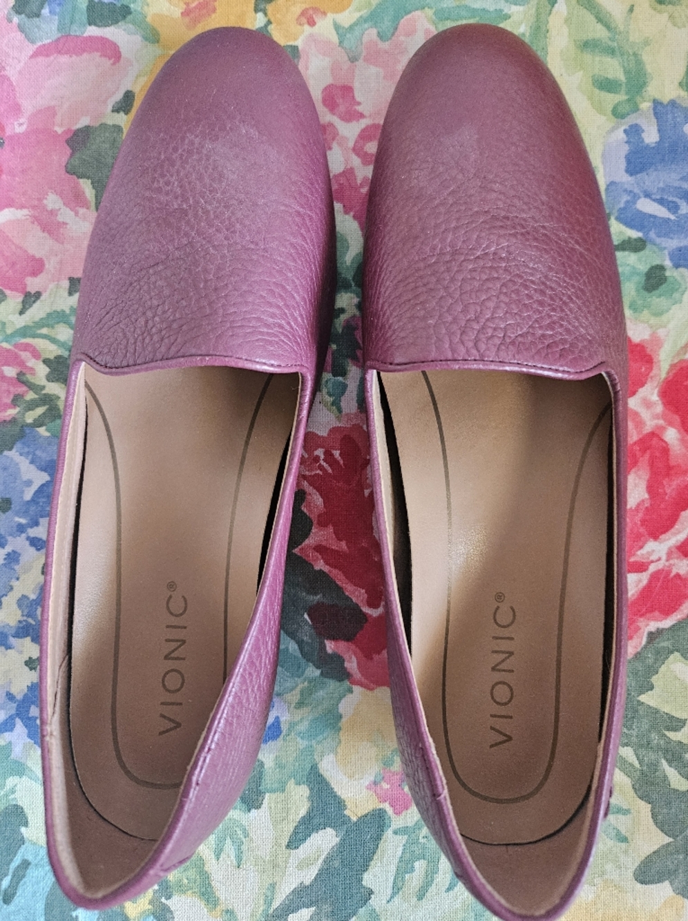 Vionic Willa Orthaheel® Burgandy Leather Slip-on Flat Loafer Size 7.5